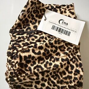 ZYA Active Leopard Print Scrunch Waist Leggings - Tan & Black